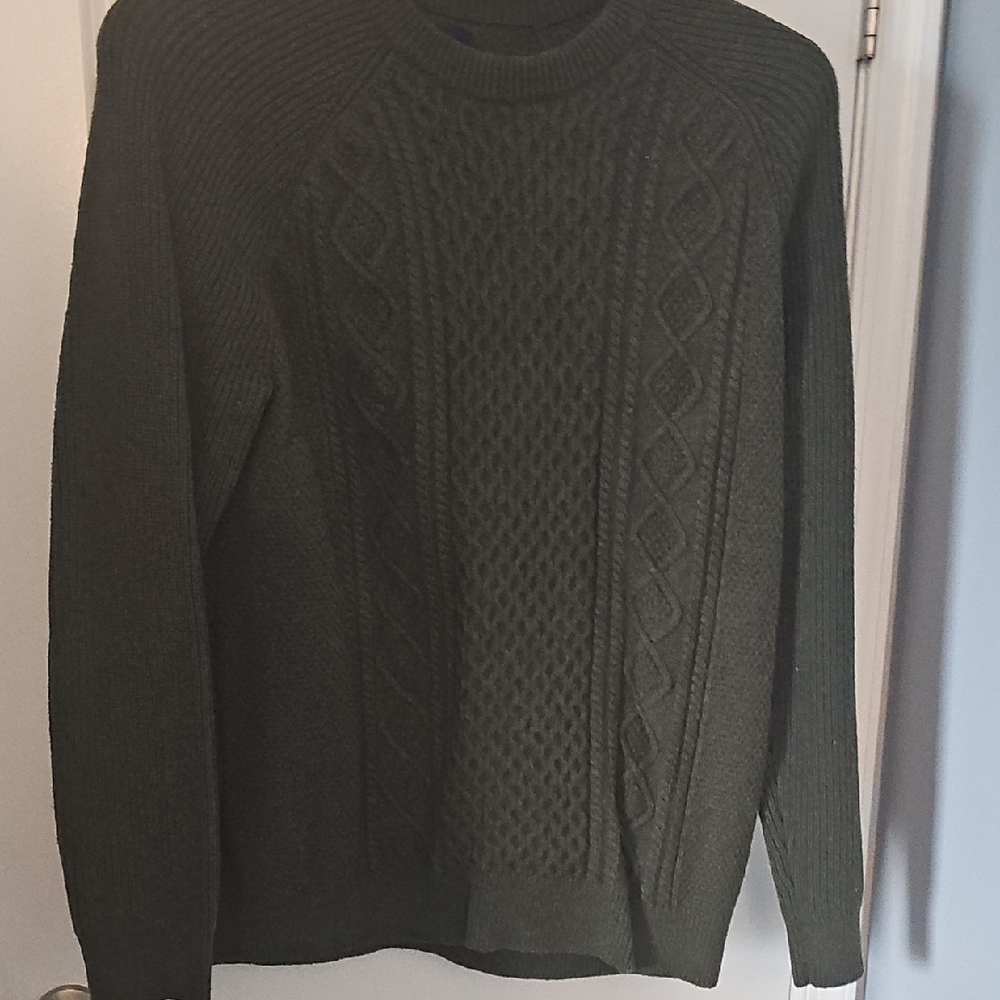 GAP Factory Dark Green Cable Knit Crewneck Sweater